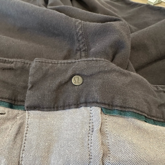 Men’s Lululemon Shorts Size 38 - Picture 5 of 6